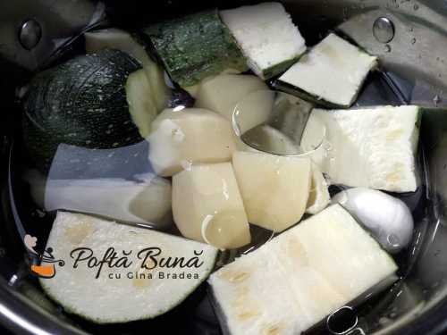 Supa crema de dovlecei cu legume, reteta de post sau de dulce Supa crema din dovlecei cu legume de post sau de dulce 2 500x375 - Supa crema de dovlecei cu legume, reteta de post sau de dulce