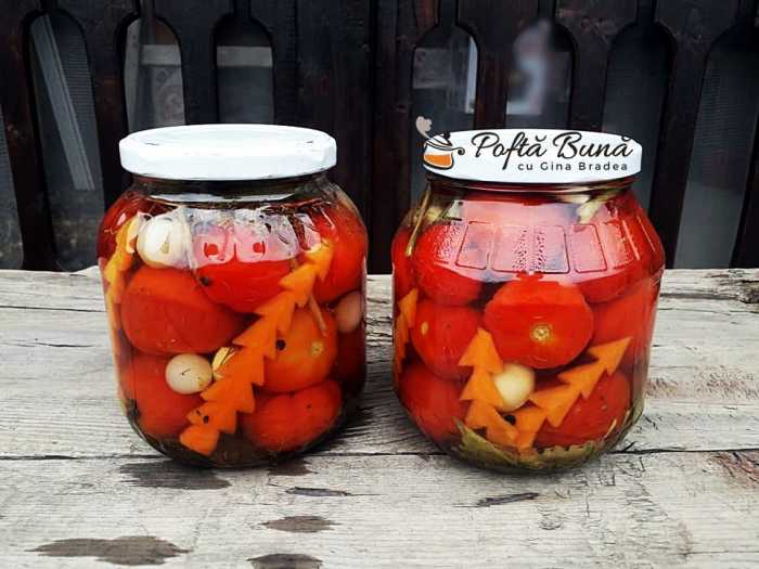 Rosii murate la borcan, cu usturoi si telina, pentru iarna Rosii murate la borcan, cu usturoi si telina, pentru iarna