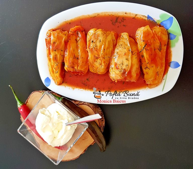 Ardei umpluti cu carne tocata, la cuptor, reteta de la bunica