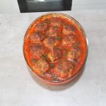 chiftele in sos de ardei reteta simpla pas cu pas7 150x150 - Chiftele la cuptor in sos de ardei cu garnitura de cartofi natur sau piure