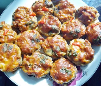 Ciuperci umplute cu carne tocata si cascaval, la cuptor Ciuperci umplute cu carne tocata si cascaval, la cuptor