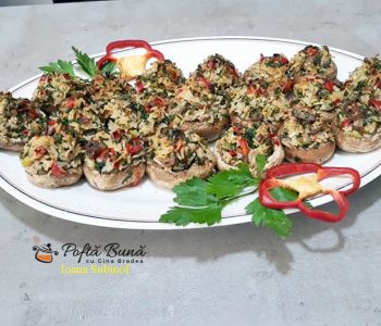 Ciuperci umplute cu orez, ceapa si ardei, reteta de post Ciuperci umplute cu orez, ceapa si ardei, reteta de post
