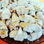 cornulete fragede cu nuca sau crema de ciocolata 10 150x150 - Cornulete fragede cu nuca sau crema de ciocolata