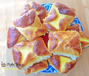 Placinte poale-n brau pufoase, cu branza de vaci Placinte poale-n brau pufoase, cu branza de vaci