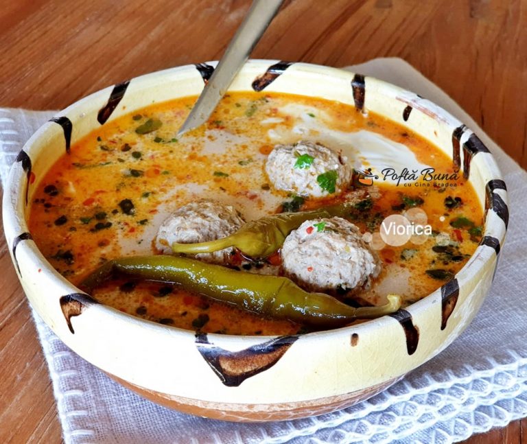 Ciorba de perisoare pufoase si moi, ca in Banat