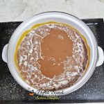tort chocoflan cu blat de cacao crema de zahar ars si frisca 2 150x150 - Chocoflan sau prajitura imposibila, tort cu cacao si crema de zahar ars