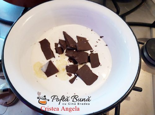 Tort Oreo cu mascarpone fara coacere tort oreo cu mascarpone reteta rapida fara coacere5 500x372 - Tort Oreo cu mascarpone fara coacere