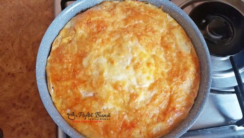 Tortilla sau omleta cu cartofi la cuptor si mai ce e in frigider