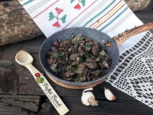 Ficatei de pui cu ceapa si usturoi la tigaie, reteta rapida