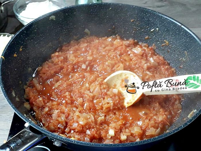 Musaca de cartofi piure si carne tocata, reteta clasica pas cu pas Musaca de cartofi piure si carne tocata, reteta clasica pas cu pas