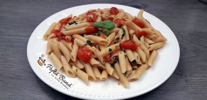 Paste cu rosii si busuioc