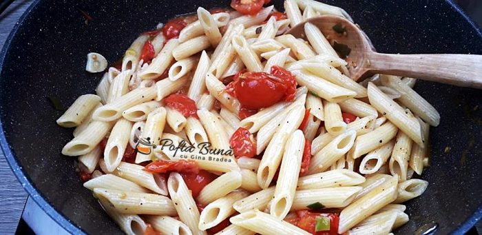 Paste cu rosii si busuioc