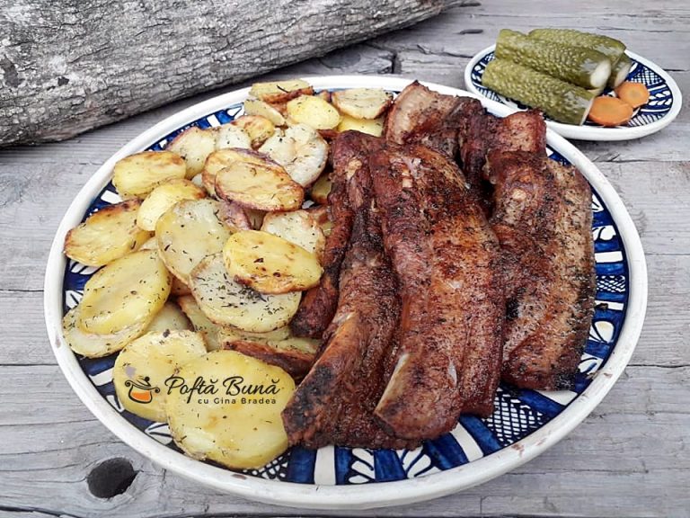 Piept de porc la cuptor, cu usturoi si cimbru