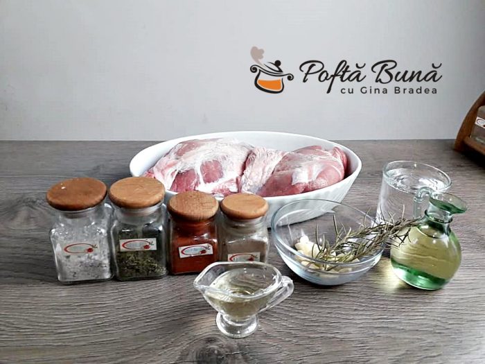 Porc friptura la cuptor inabusita cu usturoi si rozmarin