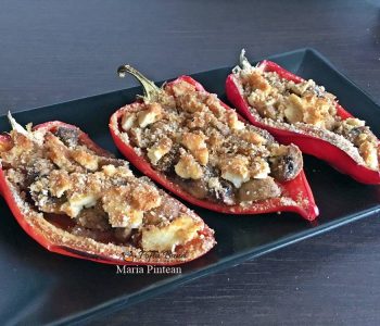 Ardei kapia cu ciuperci si feta la cuptor, reteta rapida Ardei kapia cu ciuperci si feta la cuptor, reteta rapida