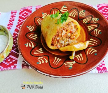 Ardei umpluti cu carne tocata si orez, reteta moldoveneasca. Fara prea multa prezentare si mult dichis astazi am facut ardei umpluti cu carne , o reteta simpla fara prajeli. Ardei umpluti cu carne tocata si orez, reteta moldoveneasca. Fara prea multa prezentare si mult dichis astazi am facut ardei umpluti cu carne , o reteta simpla fara prajeli.