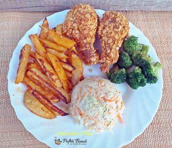 Cartofi prajiti cu pulpe crispy si salata coleslaw, reteta pas cu pas
