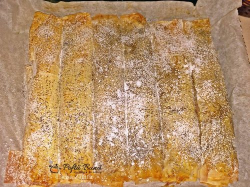 Placinta cu mere si nuci, cu foi de placinta cumparate