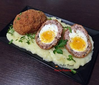 Oua scotiene, reteta de chiftele din carne tocata, umplute cu oua fierte