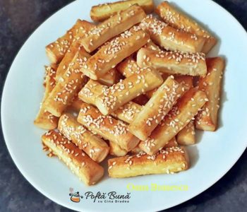 Saratele cu unt si branza sarata, foarte fragede, crocante, aromate Saratele cu unt si branza sarata, foarte fragede, crocante, aromate