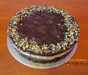 Tort de biscuiti cu ciocolata, reteta indragita a copilariei