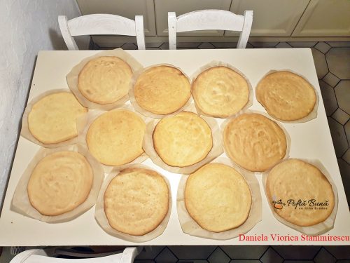 Tort Dobos reteta originala de cofetarie cu crema de cacao tort dobos reteta de cofetarie 3 500x375 - Tort Dobos reteta originala de cofetarie cu crema de cacao