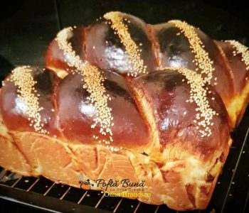 Cozonac cu ciocolata, nuca si stafide Cozonac cu ciocolata, nuca si stafide