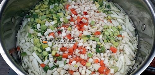 Ciorba de legume reteta dietetica Ciorba de legume reteta dietetica pentru dieta rina gina bradea 4 500x243 - Ciorba de legume reteta dietetica