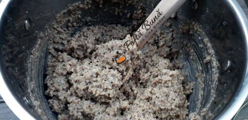 Crema de nuci oparite cu lapte si unt - mod de preparare Crema de nuci oparite cu lapte si unt - mod de preparare