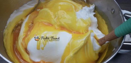 Rulada Diplomat reteta clasica de rulada cu frisca si fructe Diplomat rulada cu frisca naturala fructe vanilie gina bradea 8 500x243 - Rulada Diplomat reteta clasica de rulada cu frisca si fructe