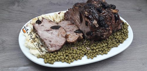 Friptura de porc la cuptor cu prune uscate si usturoi