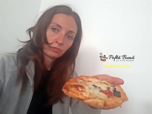 minipizza cu legume cascaval sunca 3 500x375 - Minipizza cu legume si sunca