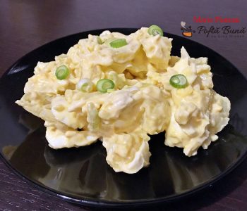 Salata de cartofi cu ceapa si maioneza Salata de cartofi cu ceapa si maioneza