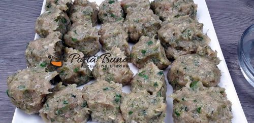 Chiftele de pui la cuptor hamburger dietetic Chiftele din carne de pui hamburger dietetic reteta gina bradea 5 500x243 - Chiftele de pui la cuptor hamburger dietetic