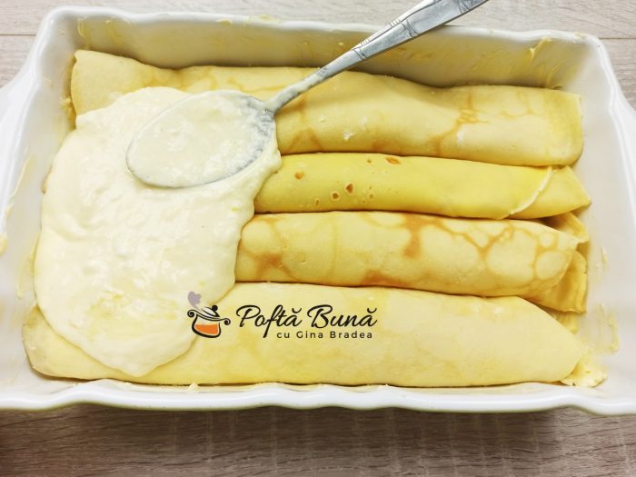 Clatite cu branza dulce de vaci si smantana, la cuptor Clatite cu branza dulce de vaci si smantana, la cuptor