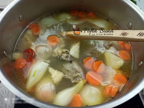 Supa de pui cu taitei de casa reteta de zeama traditionala Supa de pui cu taitei de casa reteta de zeama traditionala gina bradea 3 500x375 - Supa de pui cu taitei de casa reteta de zeama traditionala