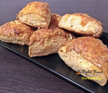 Scones cu mere si cascaval