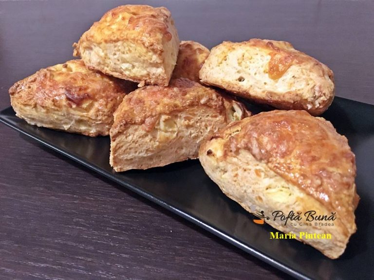 Scones cu mere si cascaval