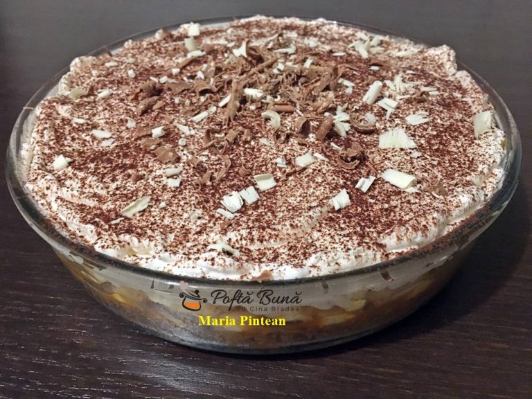 Tort Banoffee, cu biscuiti, banane si frisca