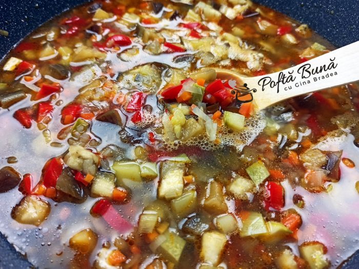 Tocana de legume reteta de ghiveci cu orez Tocana de legume ghiveci cu orez reteta gina bradea 4 700x525 - Tocana de legume reteta de ghiveci cu orez