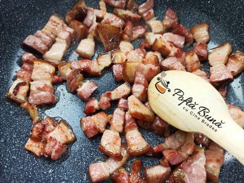 Ciorba de pastai cu smantana si afumatura Ciorba de pastai cu smantana si afumatura reteta ardeleneasca gina bradea 4 500x375 - Ciorba de pastai cu smantana si afumatura