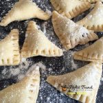 Coltunasi cu visine - Retete Culinare cu Gina Bradea