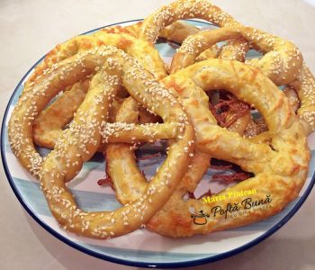 reteta covrigi de casa pufosi 5 350x300 - Index retete culinare