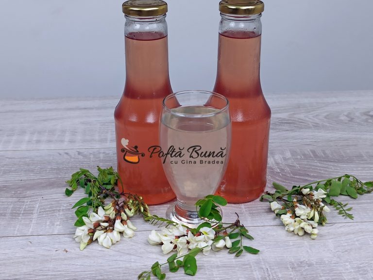 Sirop de salcam cu lamaie - reteta de sirop din flori