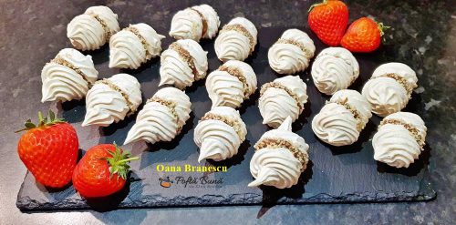 Index retete culinare reteta bezele fursecuri cu ciocolata si nuci 1 500x247 - Index retete culinare