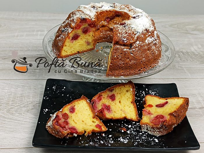 Chec cu visine si iaurt Chec cu visine si iaurt