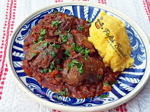 Ficatei de pui cu ceapa, rosii, ardei si usturoi