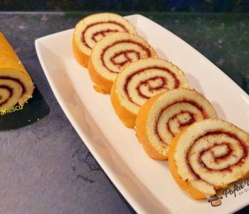 Index retete culinare rulada pufoasa cu gem de prune 2 350x300 - Index retete culinare