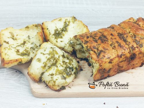 paine cu unt, patrunjel si usturoi