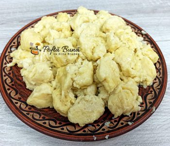 Index retete culinare Galuste de faina reteta pentru papricas gulas tocanite gina bradea 8 350x300 - Index retete culinare